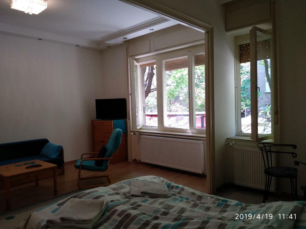 Lara Apartman Budapest Exterior foto